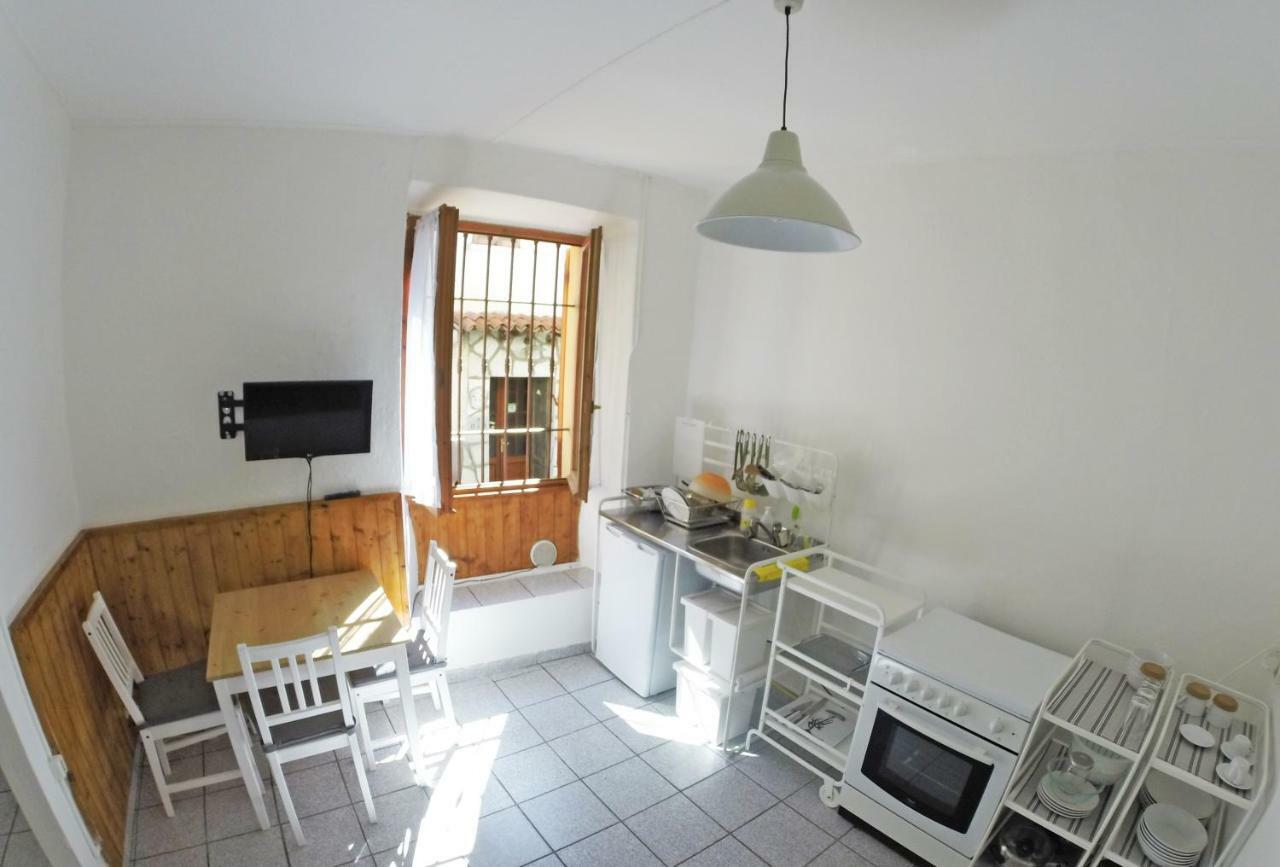 Apartment La Bigatera Castelveccana ภายนอก รูปภาพ